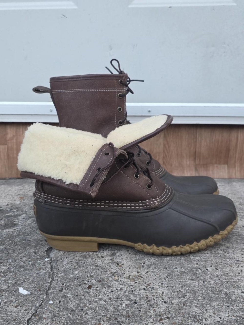 L.L.Bean 10" Shearling Lined Bean Boots Size 12